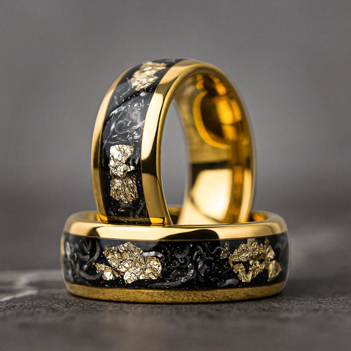 Tungsten Herrenring mit Meteorit & Goldblatt