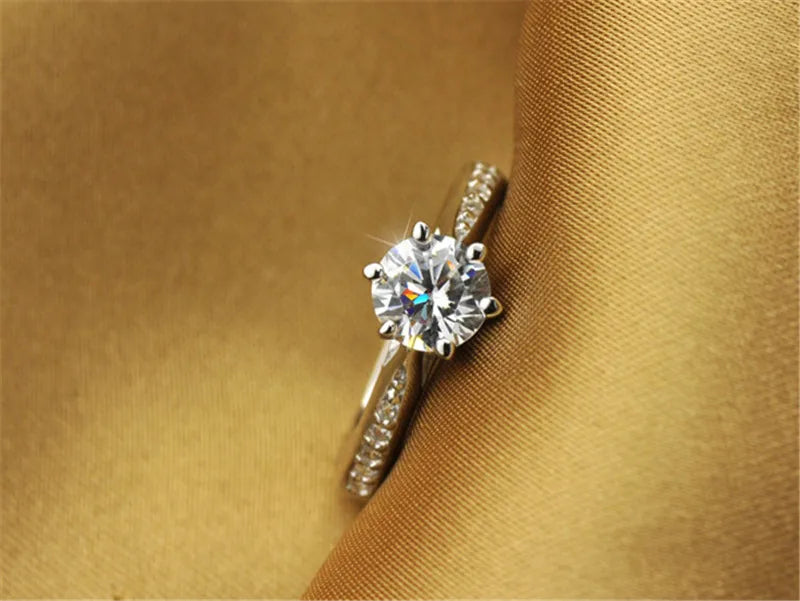 Lia Love – Silver Ring with Stone