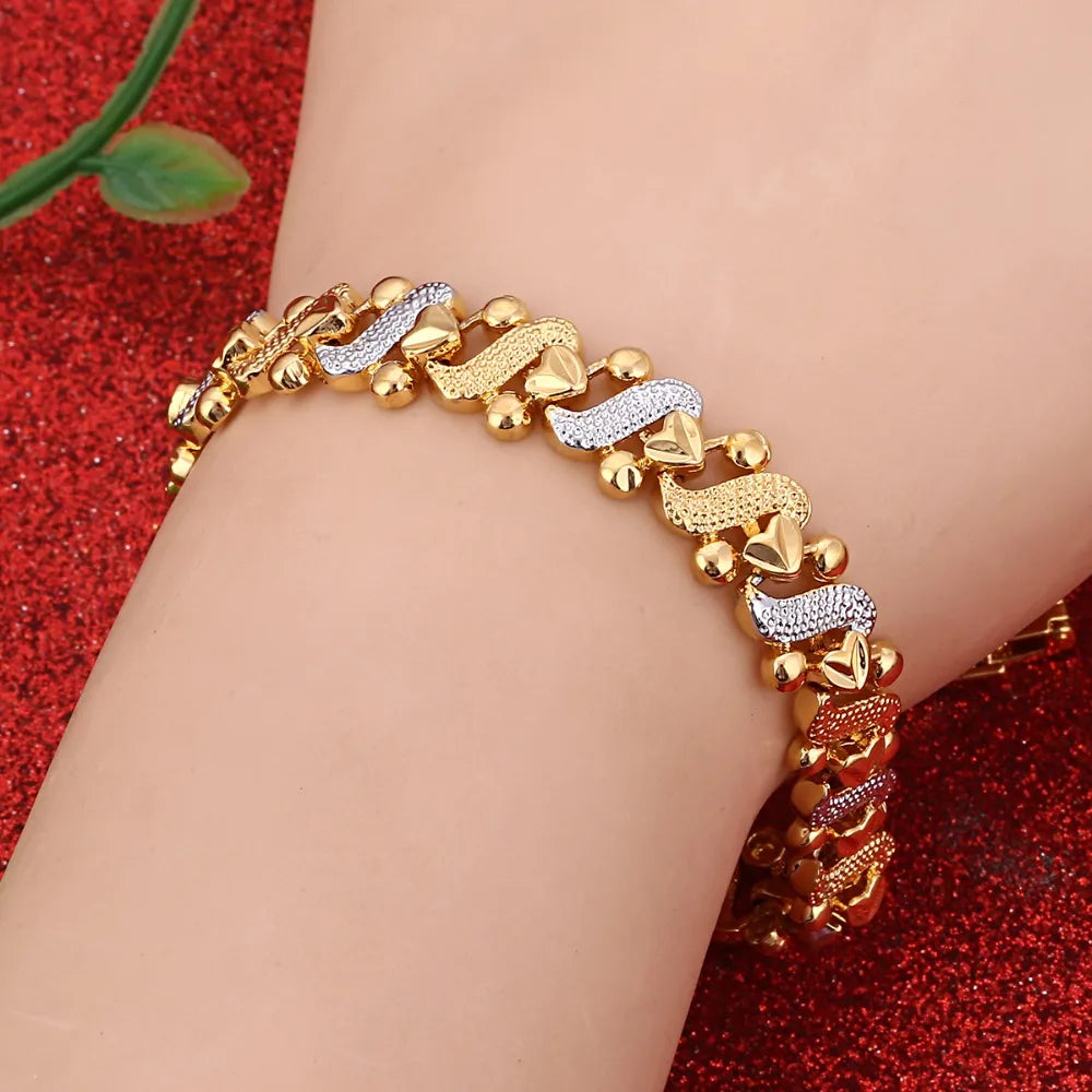 Luxus-Armreif „Herzgold“ – 24K vergoldet, Unisex