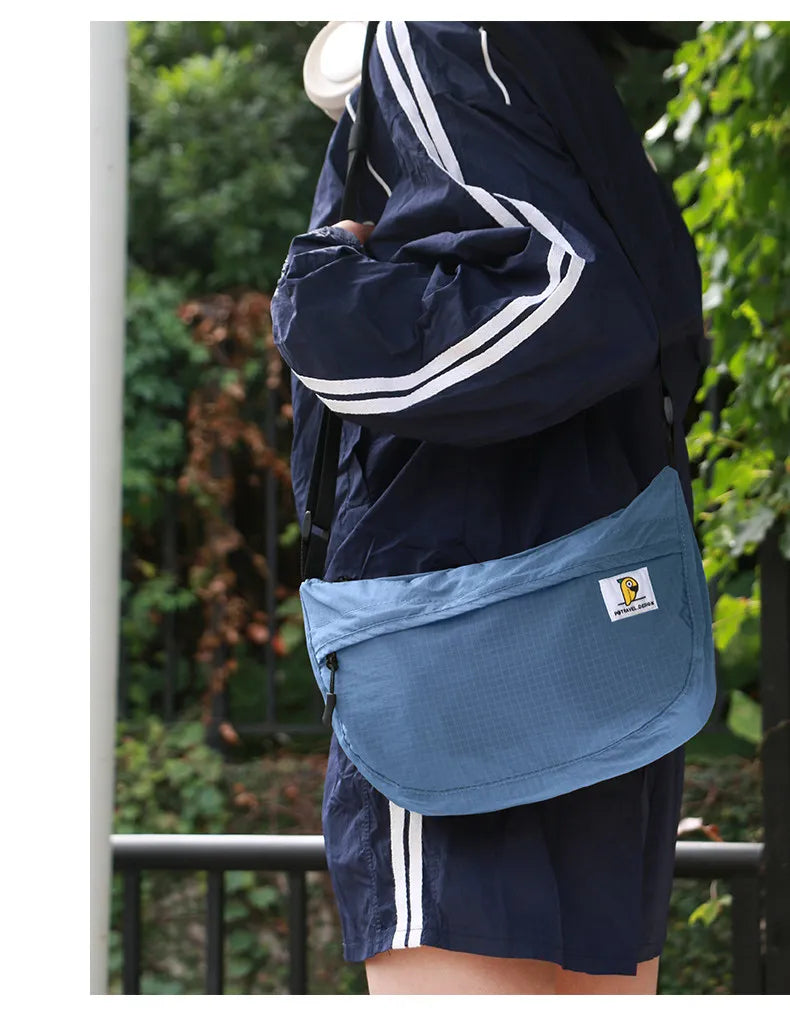 Trendy Nylon Crossbody Bag with Zipper with