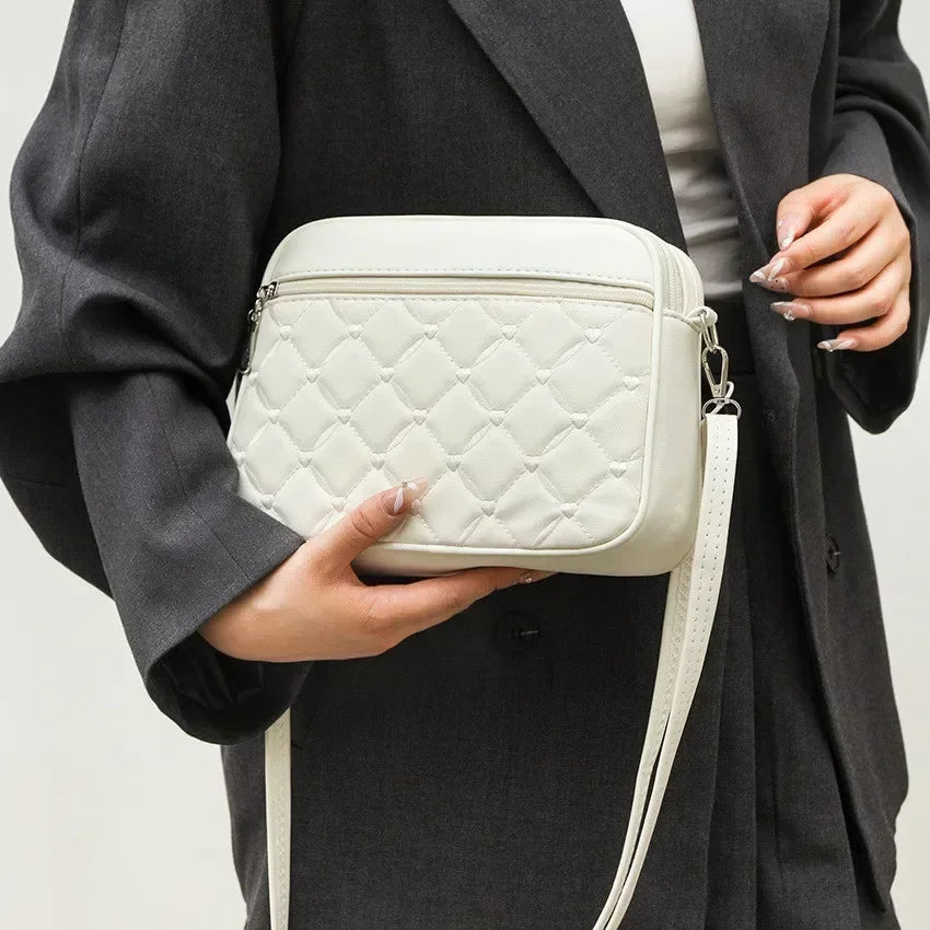 Elegant Crossbody Handbag Leather Look with Zipper with