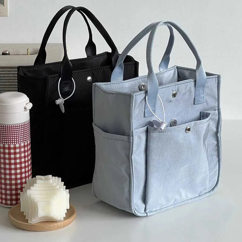 Practical Canvas Shopper with Zipper and Inner Compartments