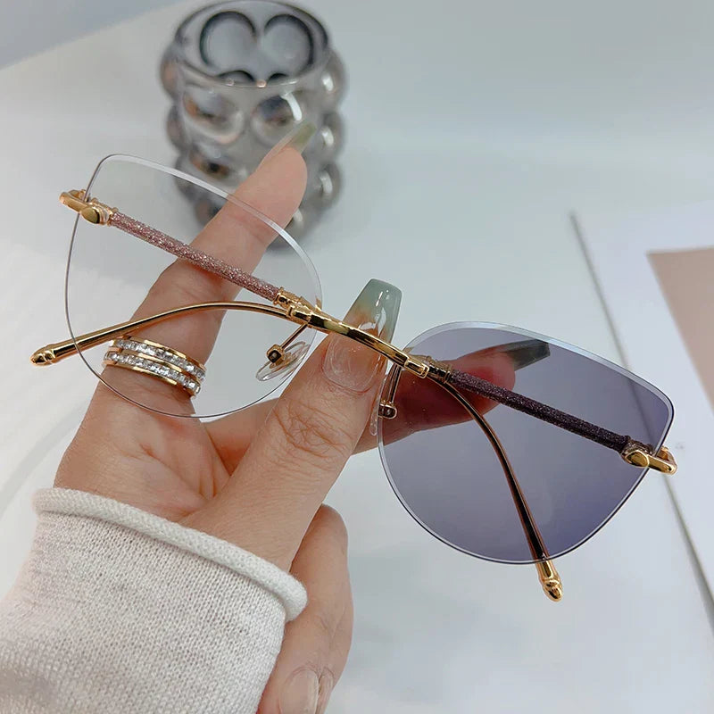 Elegant Cat-Eye Metal UV400 Sunglasses