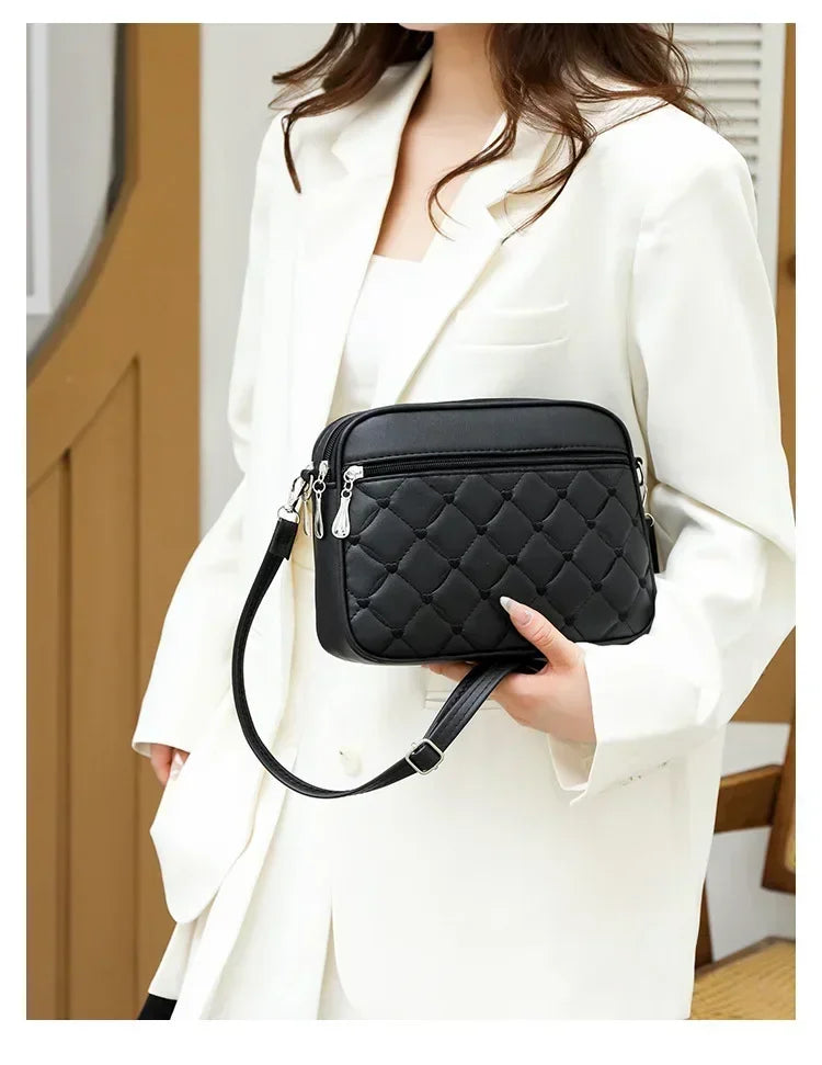 Elegant Crossbody Handbag Leather Look with Zipper with