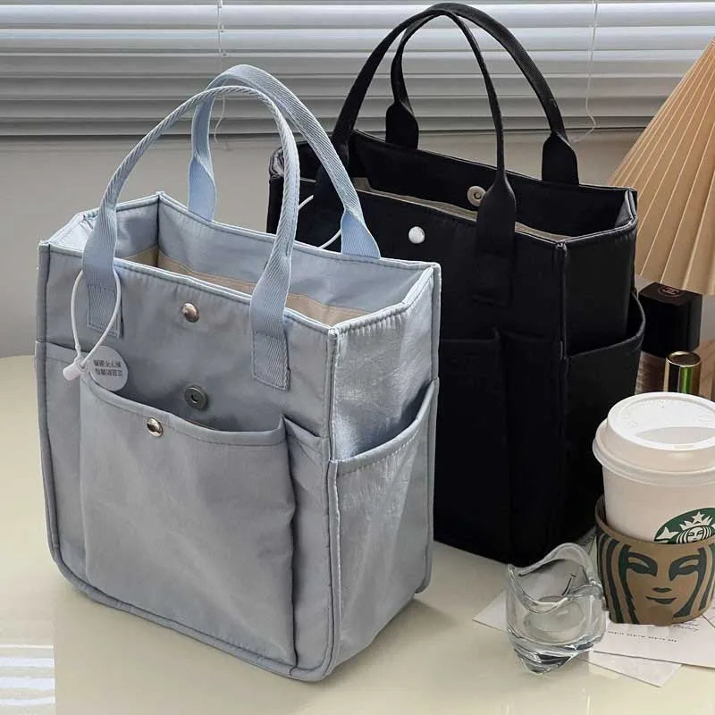 Practical Canvas Shopper with Zipper and Inner Compartments