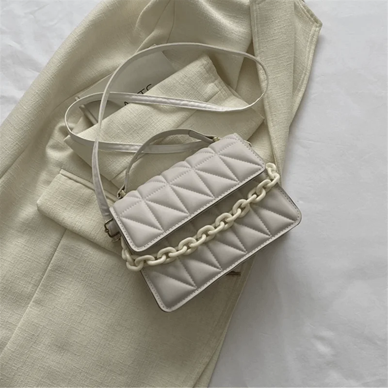 Mini Stepp-Tasche für Damen – Crossbody Bag mit Magnetverschluss und verstellbarem Schulterriemen