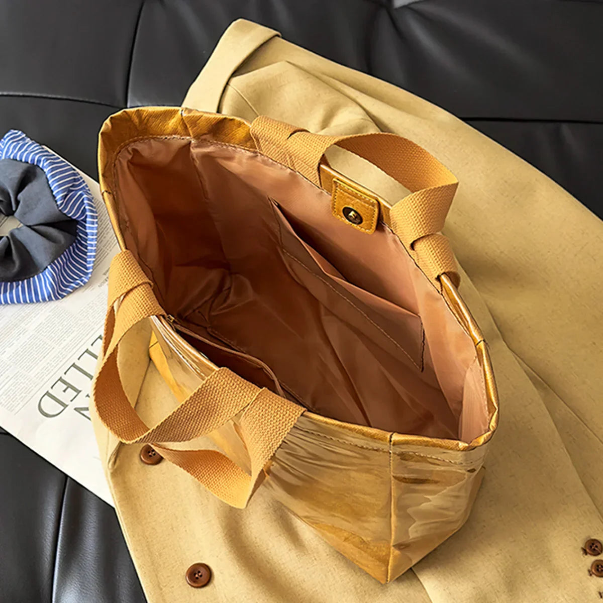 Moderne Shopper mit Reißverschluss mit Innenfächern