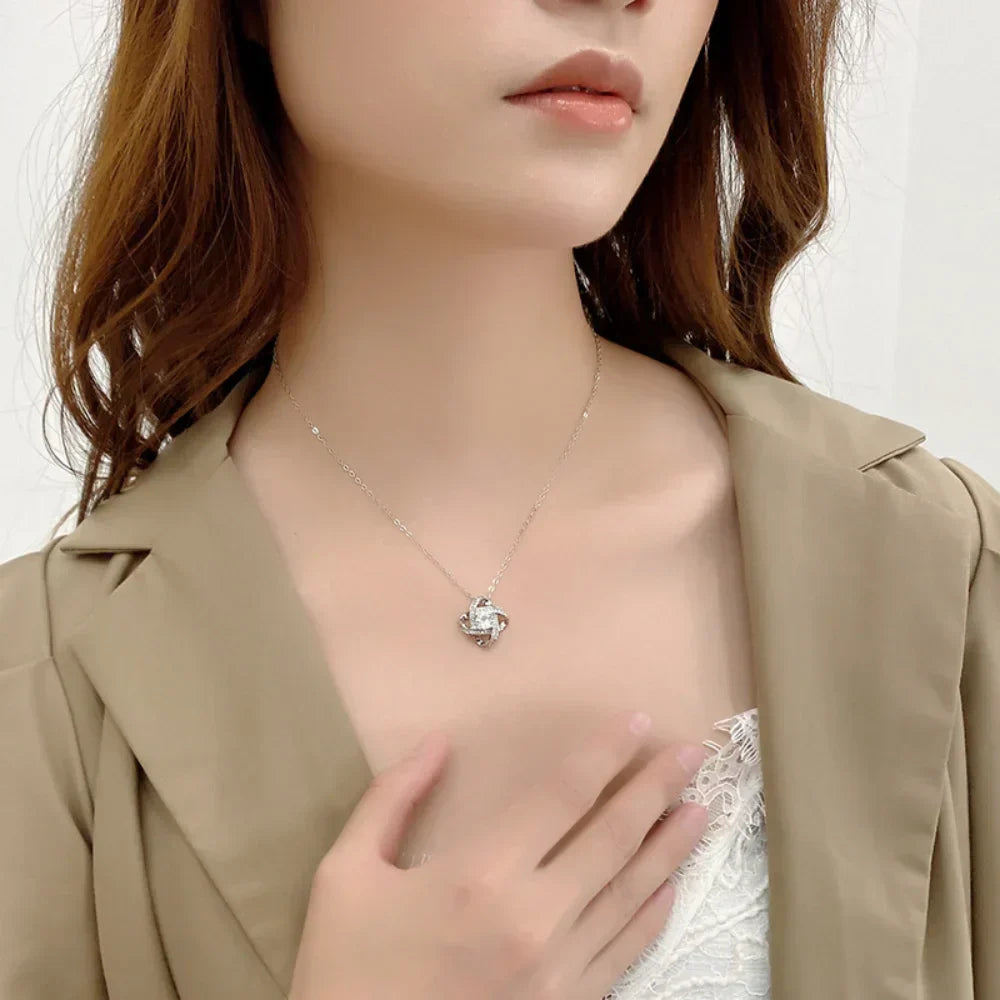 Fashionable AAAAA Zircon Pendant Necklace Luxury Gift Jewelry Stylish Glowing Pendant Special Occasions – Necklace