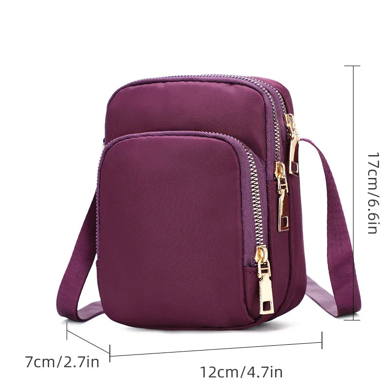Kompakte Crossbody Handtasche Lederoptik mit Reißverschluss mit