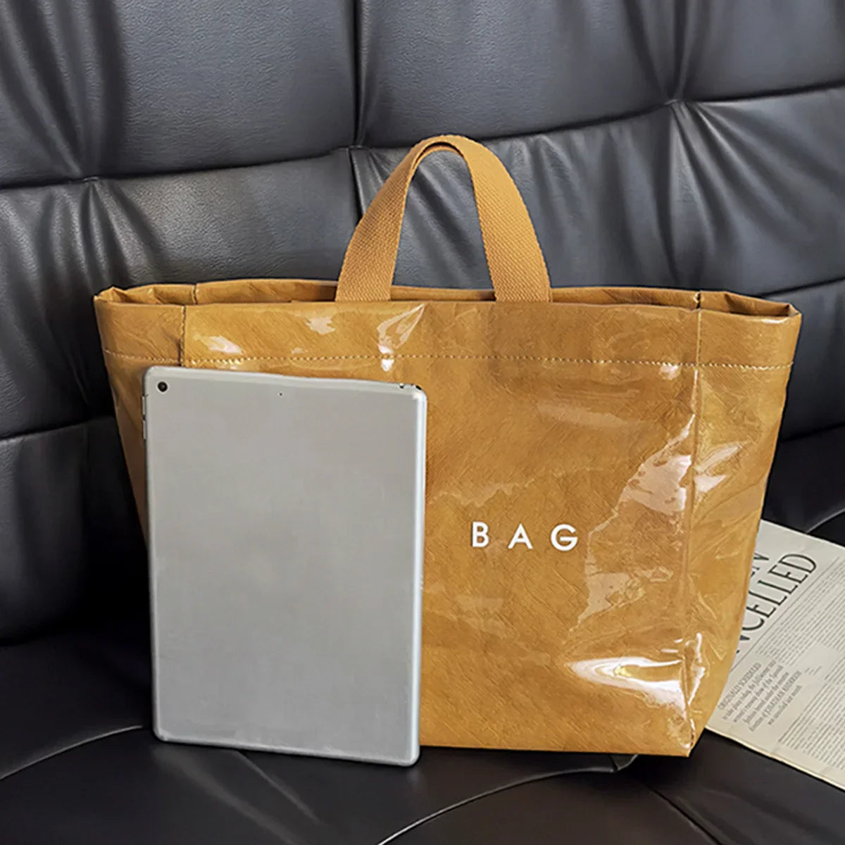 Moderne Shopper mit Reißverschluss mit Innenfächern